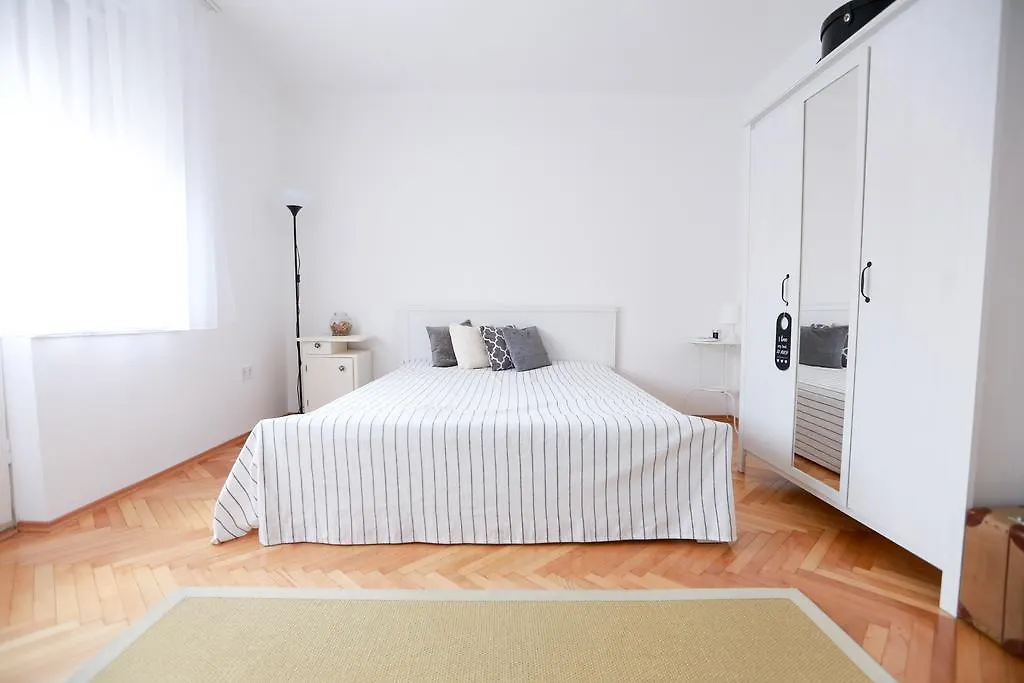 Maison d'hôtes Golya Apartment Eger